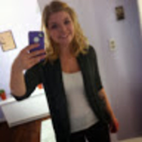 Meet your Posher, Rebecca - Picture 1 of 1